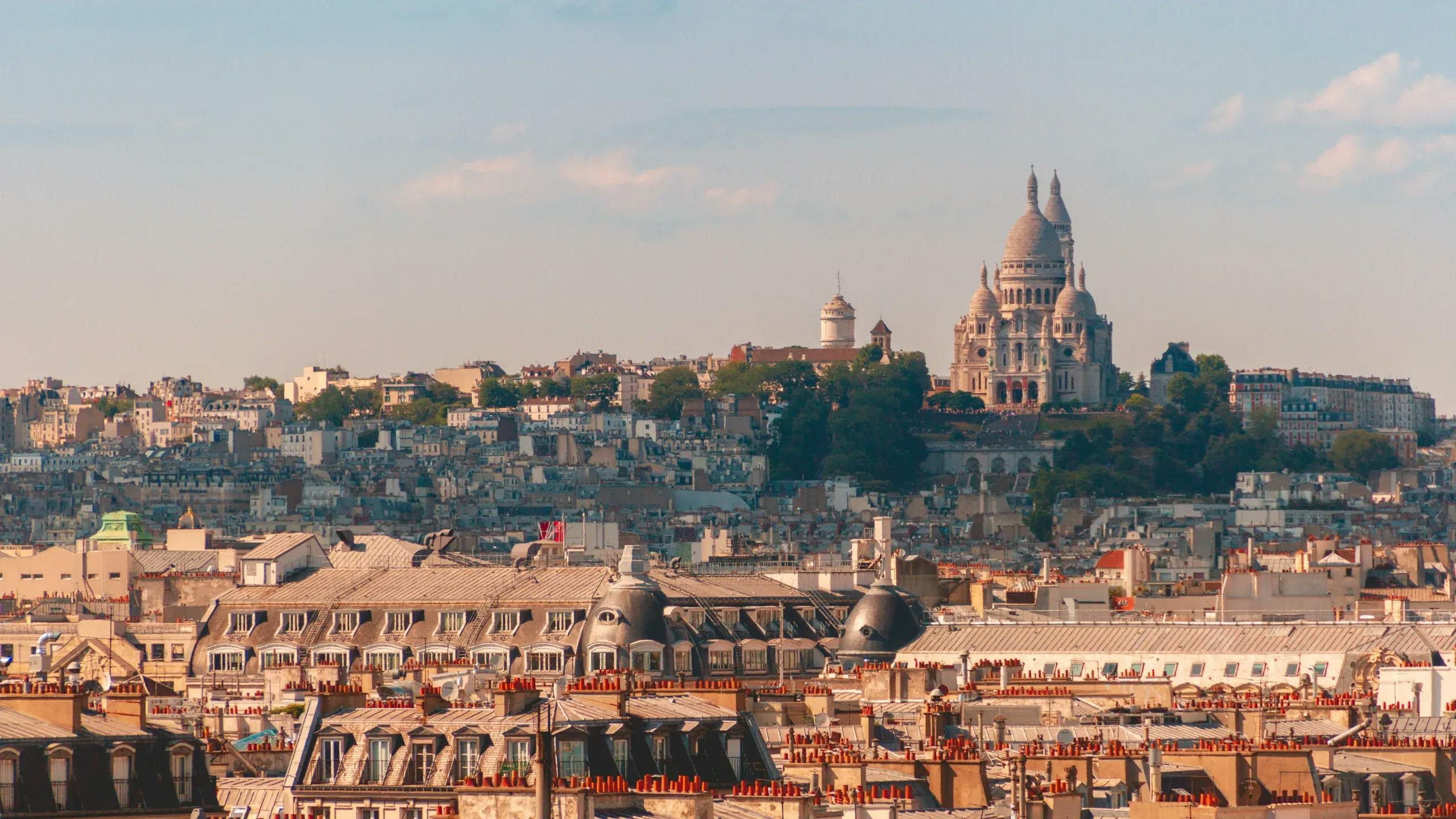 Cover Image for Découvrez Paris d'une manière électrisante : 5 raisons de louer un vélo à assistance électrique