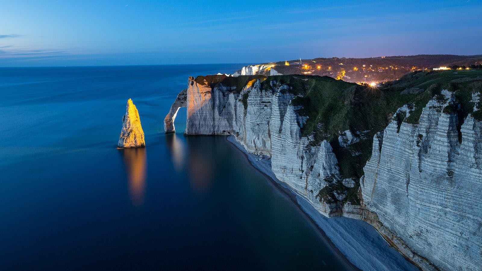 Jour 8 : Pédalez vers les Falaises d’Etretat 