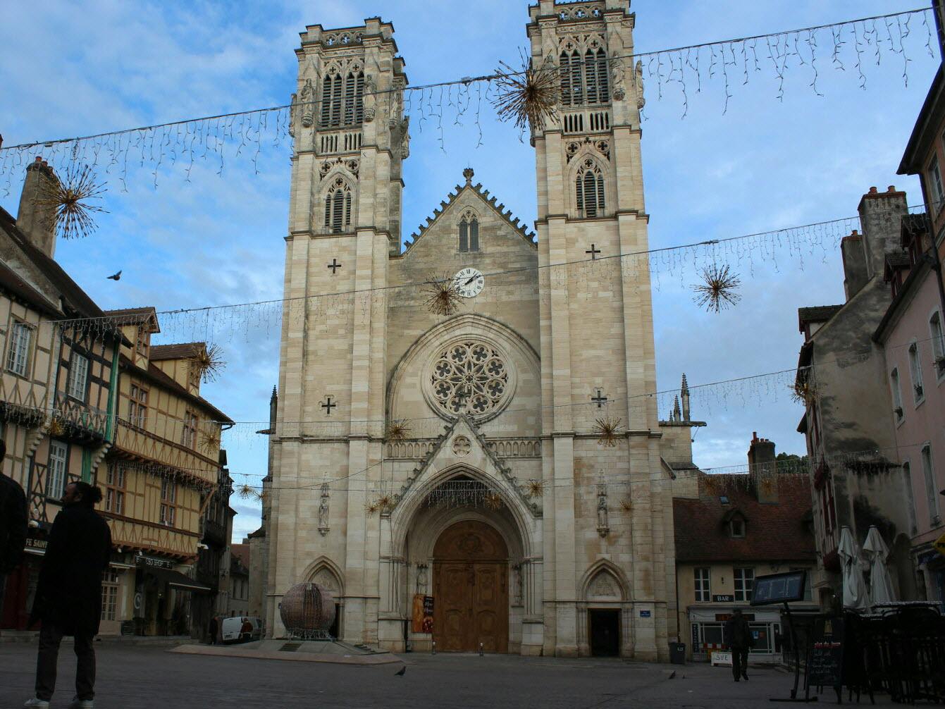 Jour 8 : De Beaune à Chalon-sur-Saône, une Échappée à Vélo au Cœur des Vignobles Bourguignons (50km)